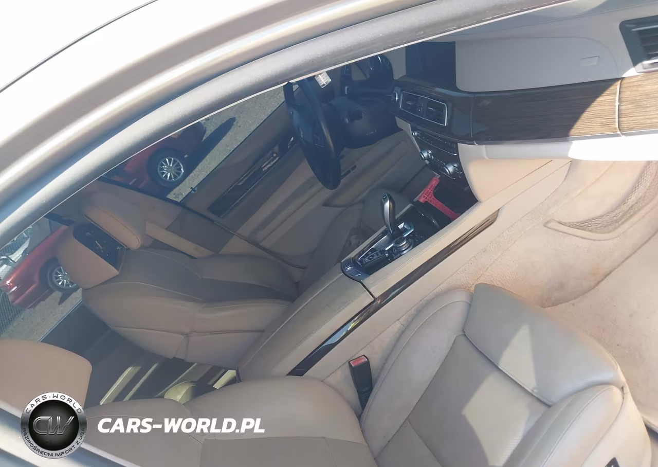 2009 BMW 750 I VIN:WBAKA835X9CY35026 - 5