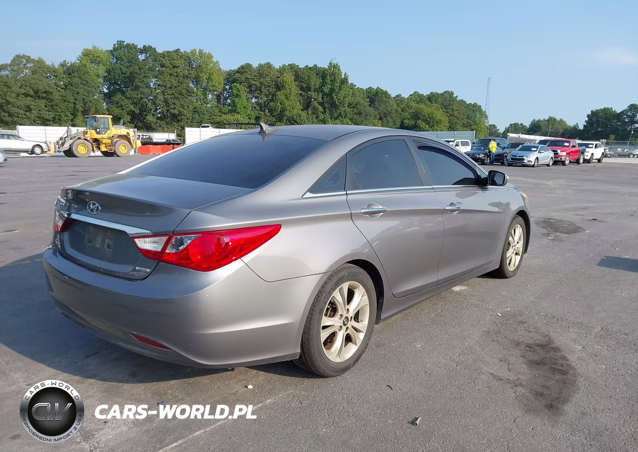 2011 Hyundai Sonata Limited VIN:5NPEC4AC1BH250592 - 4