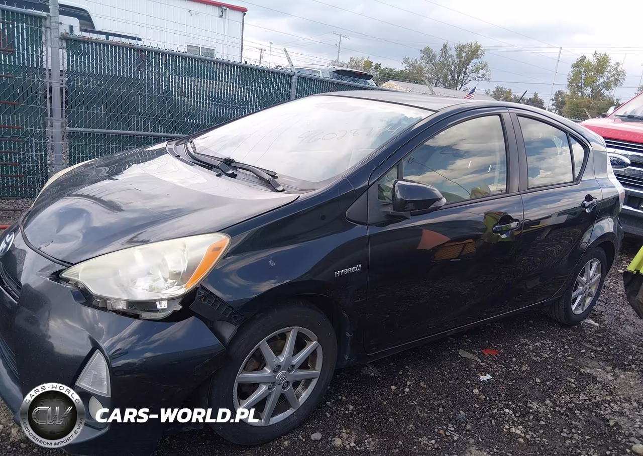 2013 Toyota Prius C Four VIN:JTDKDTB37D1550513 - 14