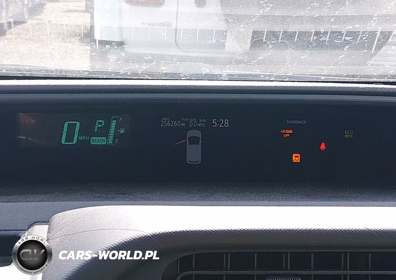 2013 Toyota Prius C Four VIN:JTDKDTB37D1550513 - 7