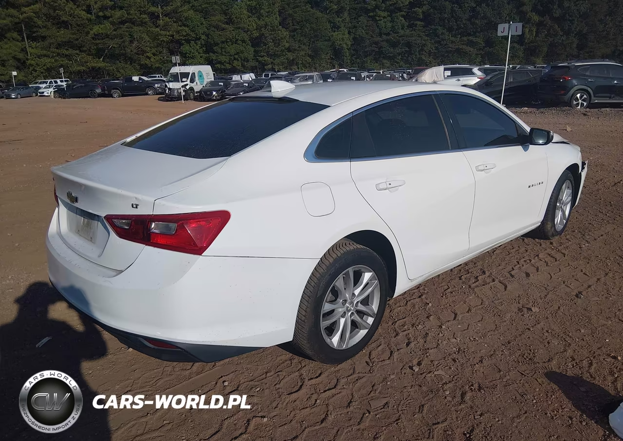 2018 Chevrolet Malibu Lt VIN:1G1ZD5ST1JF209268 - 4