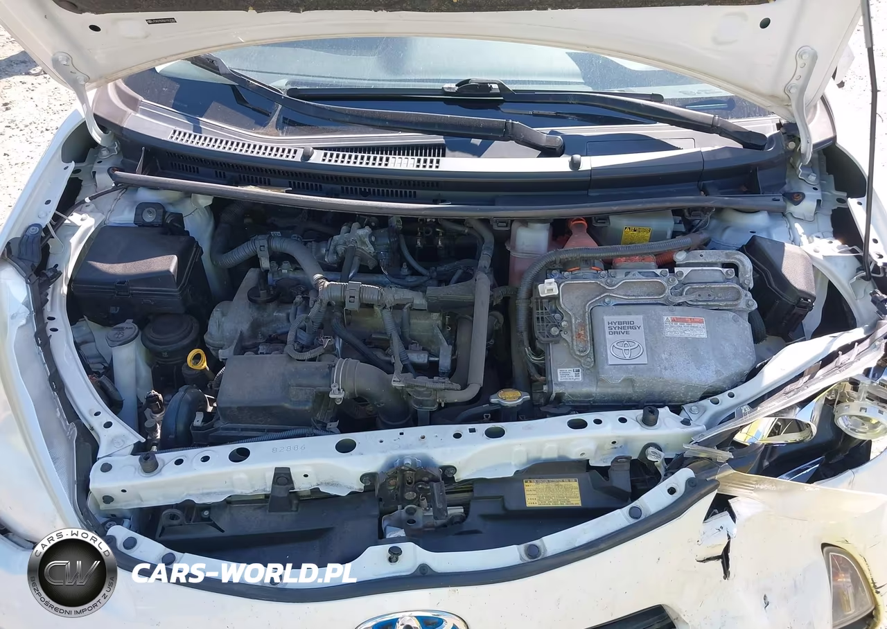 2013 Toyota Prius C Two VIN:JTDKDTB35D1557086 - 10