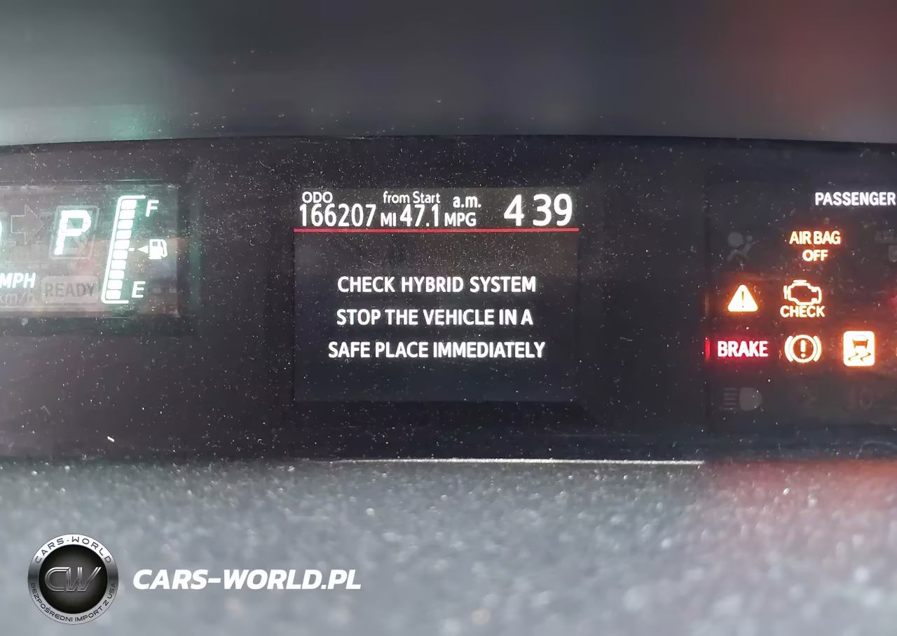 2013 Toyota Prius C Two VIN:JTDKDTB35D1557086 - 18