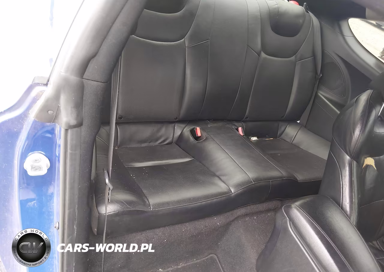 2011 Hyundai Genesis 3.8 Track VIN:KMHHU6KH6BU048994 - 8