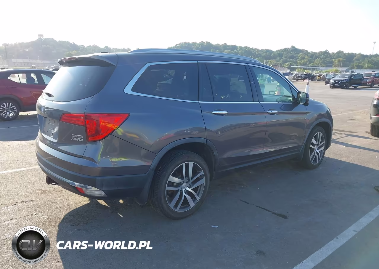 2016 Honda Pilot Touring VIN:5FNYF6H92GB066973 - 4