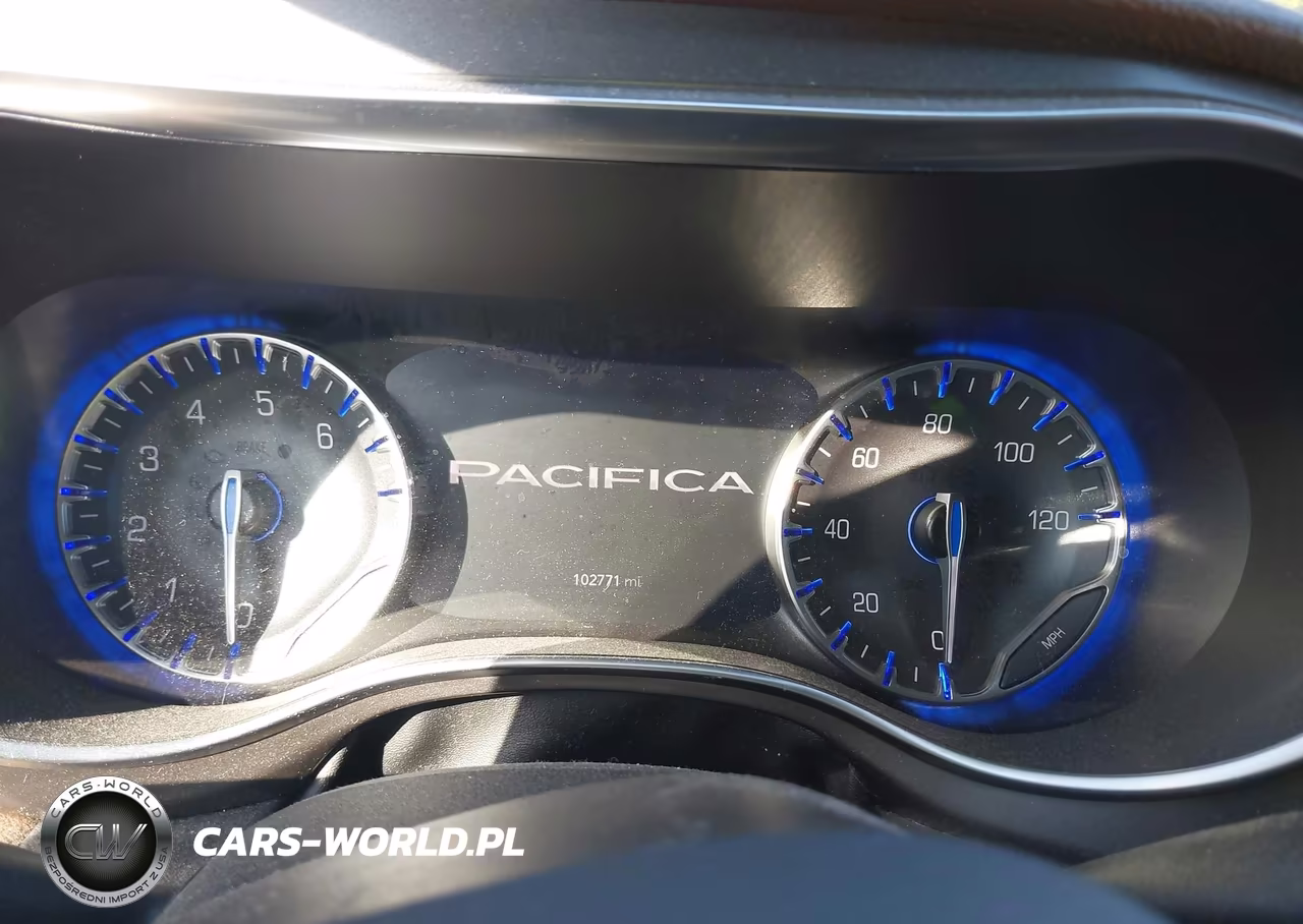 2020 Chrysler Pacifica Limited VIN:2C4RC1GG6LR242132 - 7