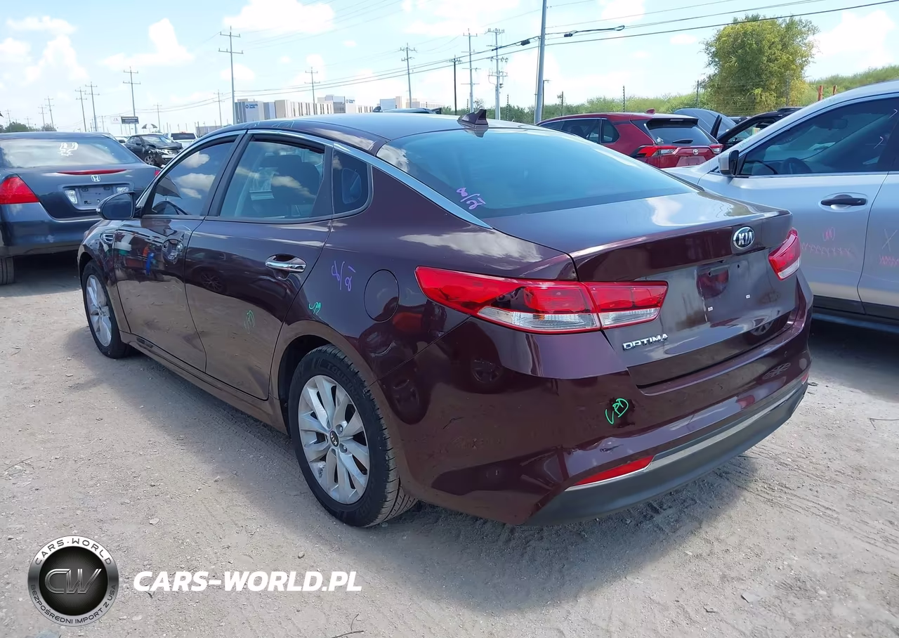 2018 Kia Optima Lx VIN:5XXGT4L30JG251328 - 3