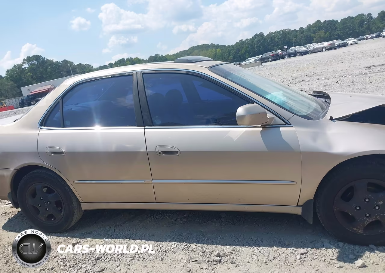 2000 Honda Accord 2.3 Ex VIN:1HGCG5669YA101532 - 13