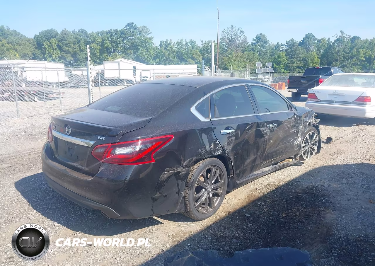 2017 Nissan Altima 2.5 Sr VIN:1N4AL3AP5HC163316 - 4