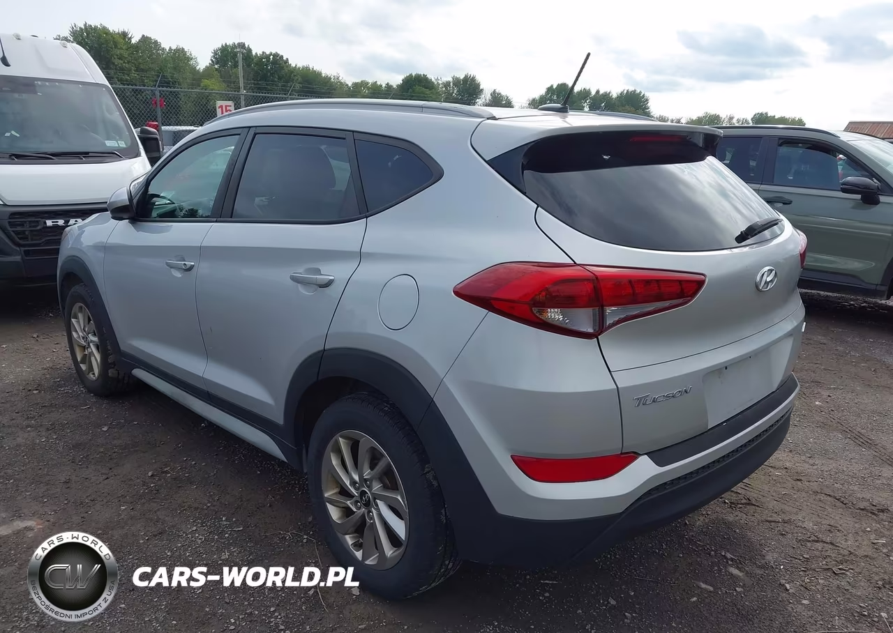 2017 Hyundai Tucson Se VIN:KM8J3CA45HU427043 - 3