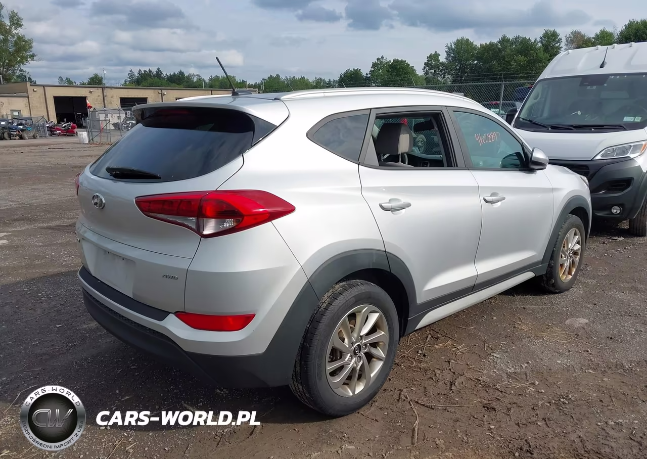 2017 Hyundai Tucson Se VIN:KM8J3CA45HU427043 - 4