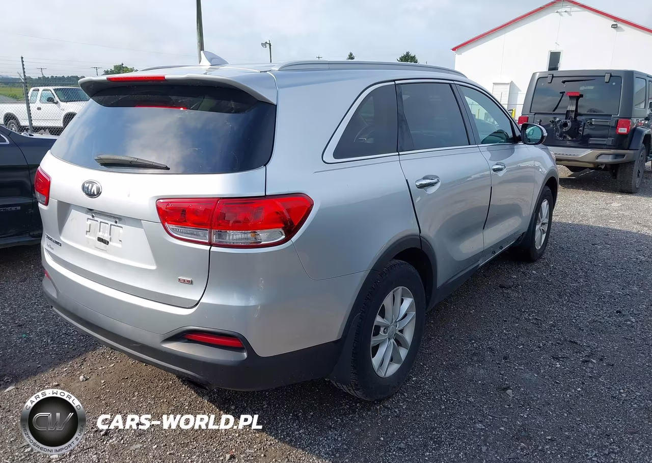 2018 Kia Sorento 2.4L Lx VIN:5XYPG4A3XJG353240 - 4