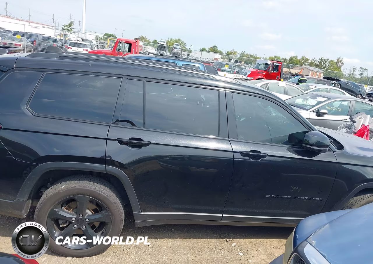 2023 Jeep Grand Cherokee L Altitude 4X4 VIN:1C4RJKAG6P8828741 - 13