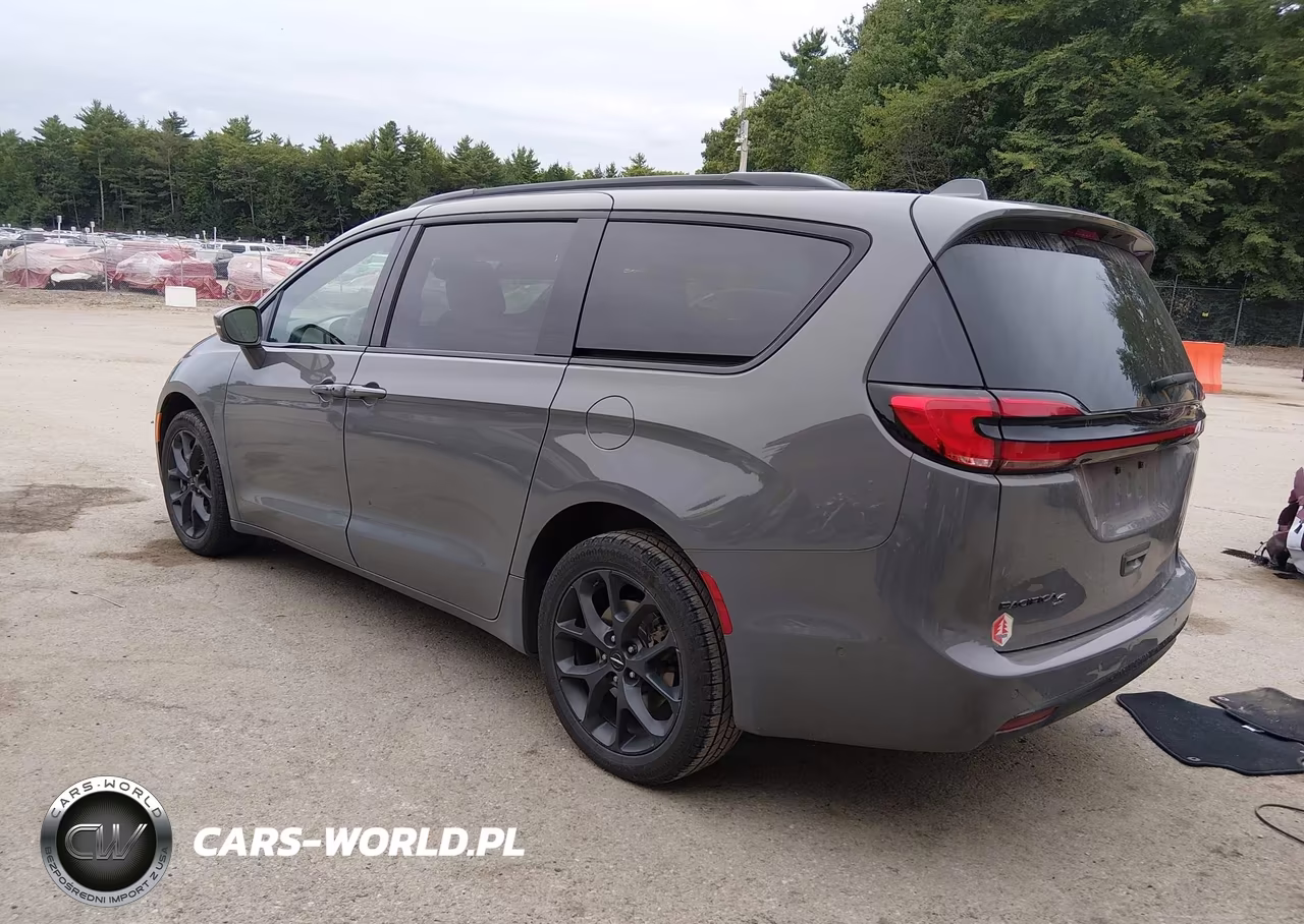 2022 Chrysler Pacifica Touring L Awd VIN:2C4RC3BG8NR135332 - 3