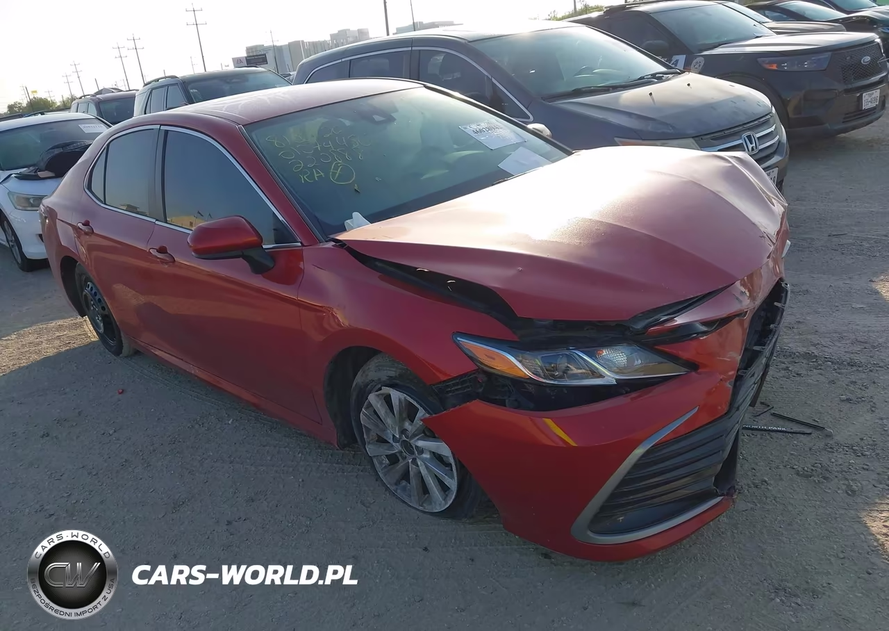 2024 Toyota Camry Le – zdjęcie 1 z 16
