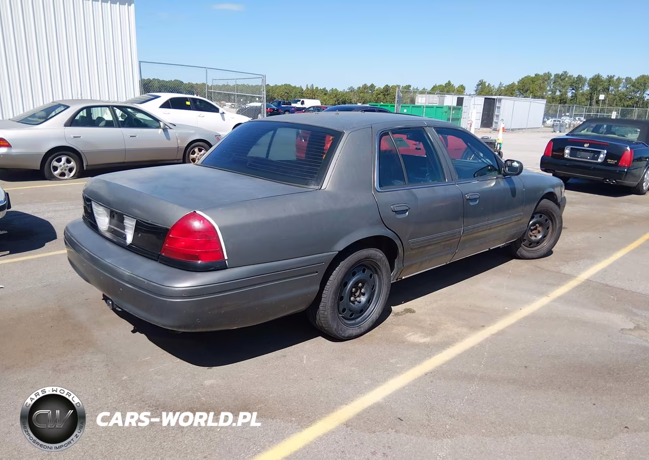 2011 Ford Crown Victoria Police Interceptor VIN:2FABP7BV1BX101810 - 4