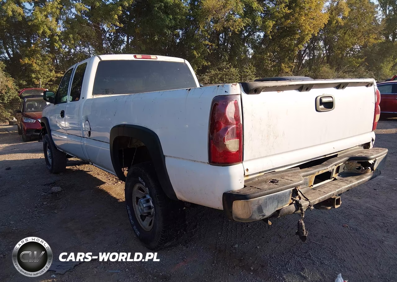 2003 Chevrolet Silverado 2500Hd VIN:1GCHK29U53E361360 - 3