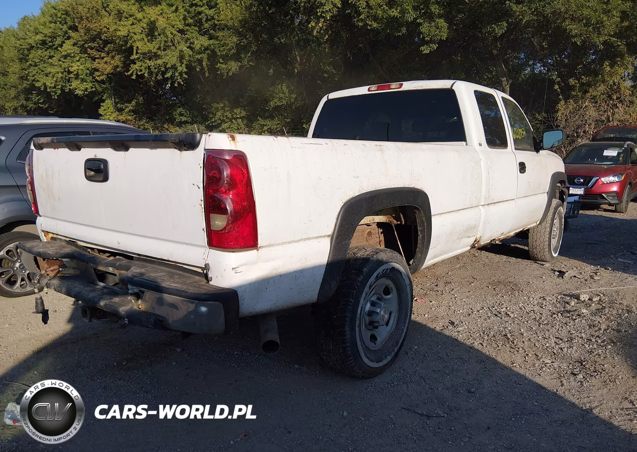 2003 Chevrolet Silverado 2500Hd VIN:1GCHK29U53E361360 - 4