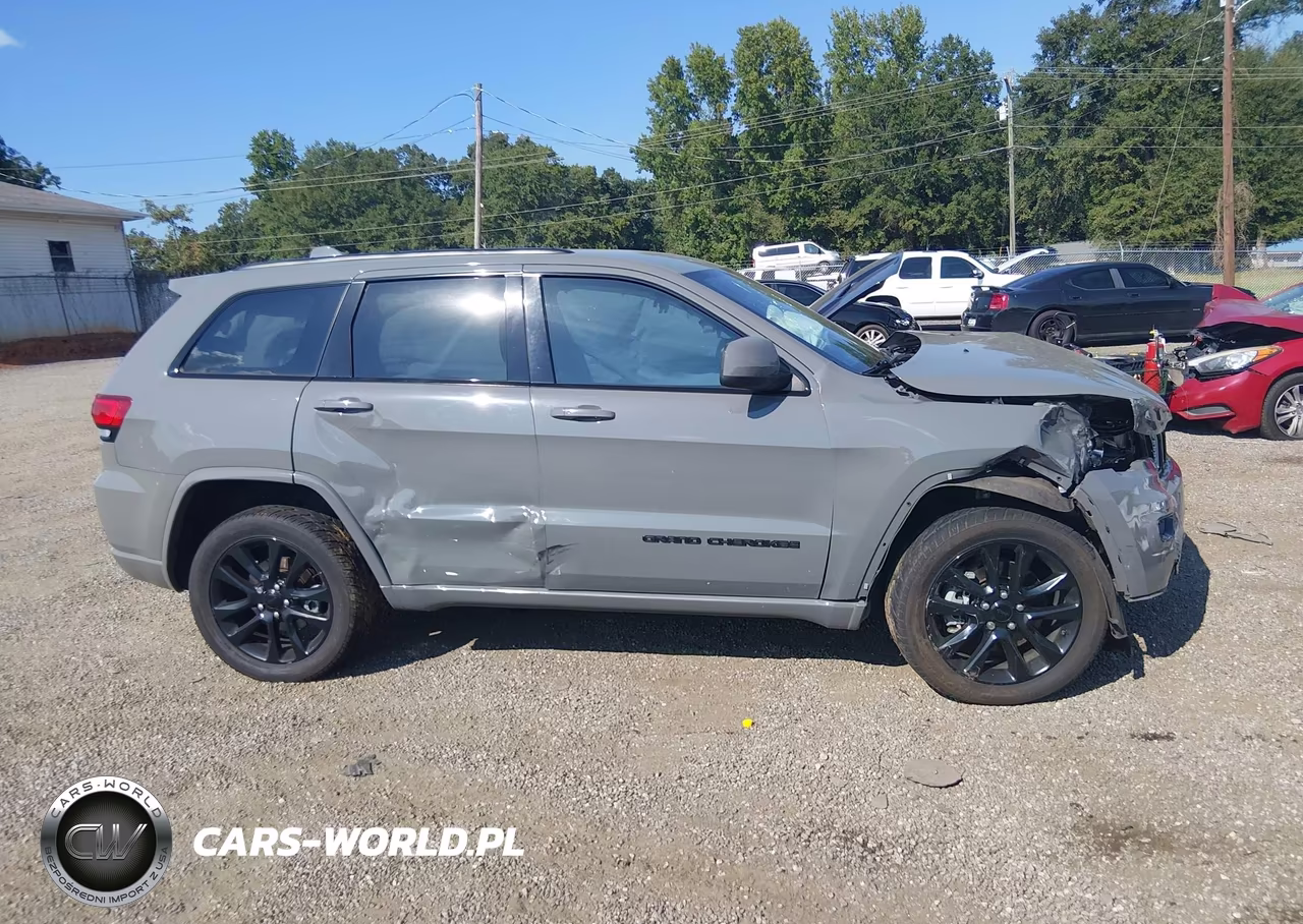 2021 Jeep Grand Cherokee Laredo X 4X4 VIN:1C4RJFAG5MC833834 - 13
