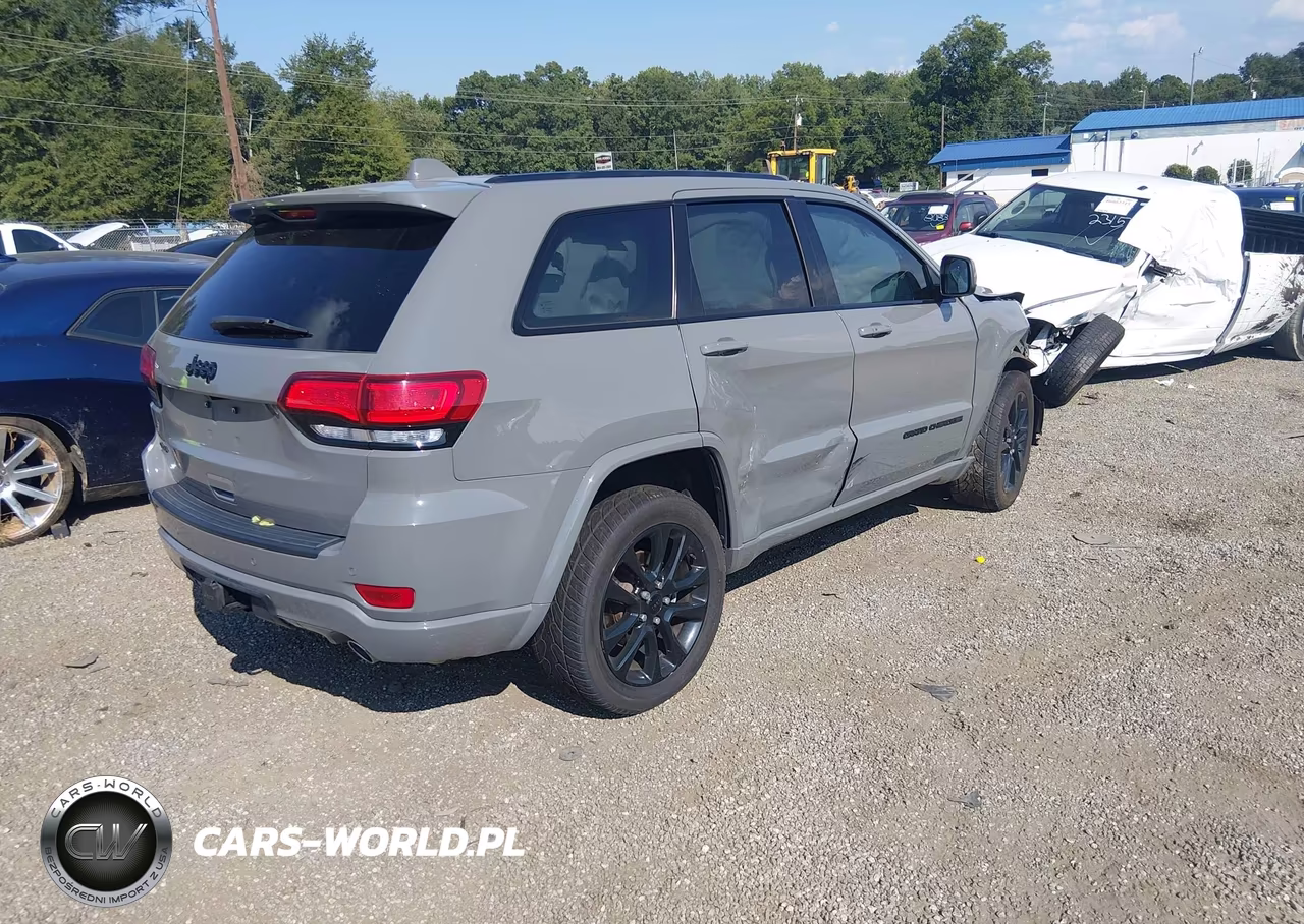 2021 Jeep Grand Cherokee Laredo X 4X4 VIN:1C4RJFAG5MC833834 - 4