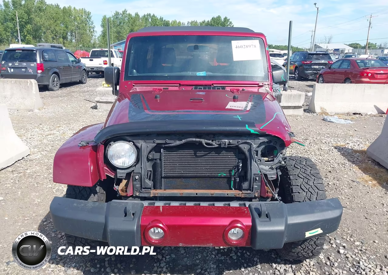 2012 Jeep Wrangler Unlimited Sahara VIN:1C4BJWEG3CL250642 - 12