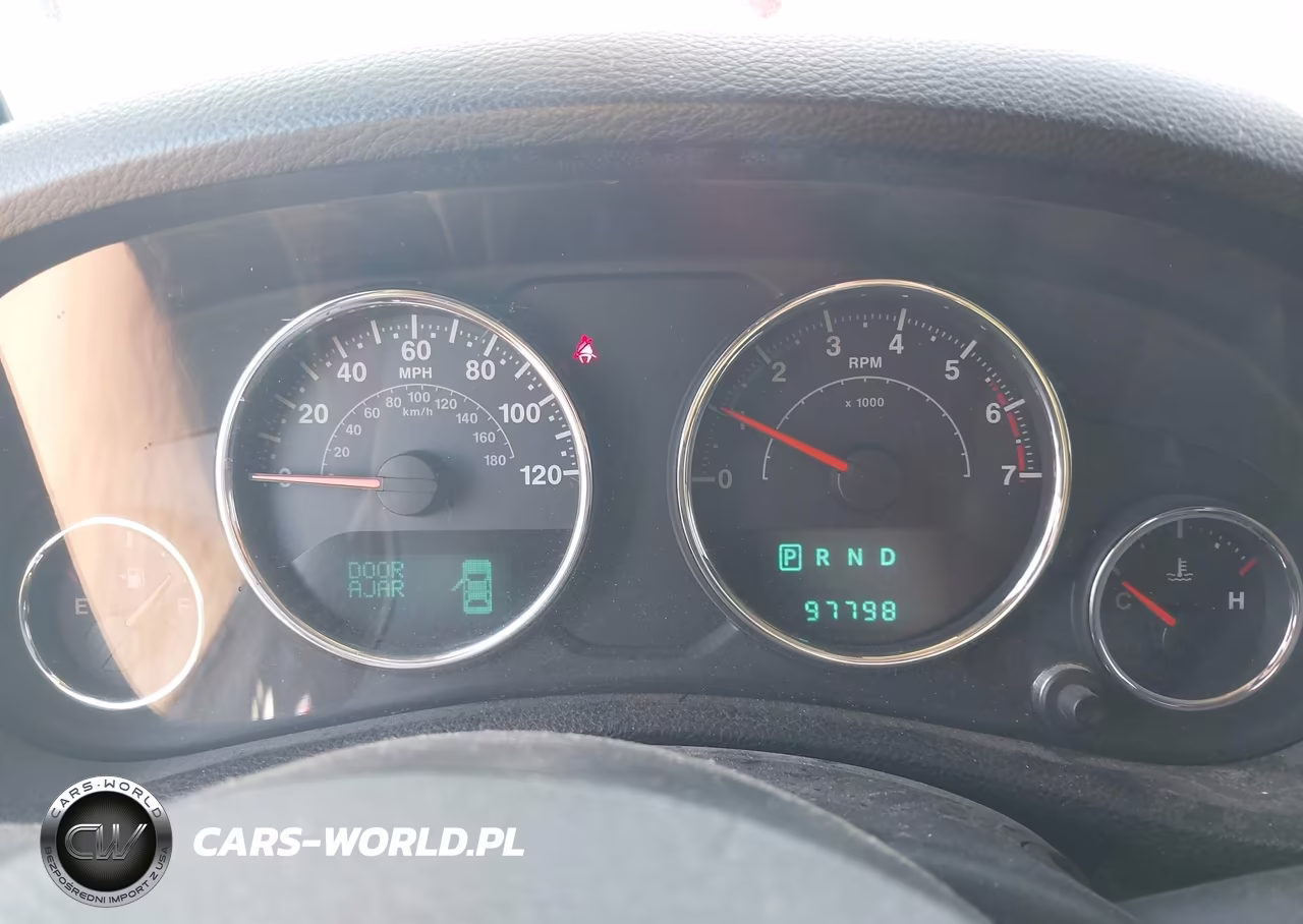 2012 Jeep Wrangler Unlimited Sahara VIN:1C4BJWEG3CL250642 - 7