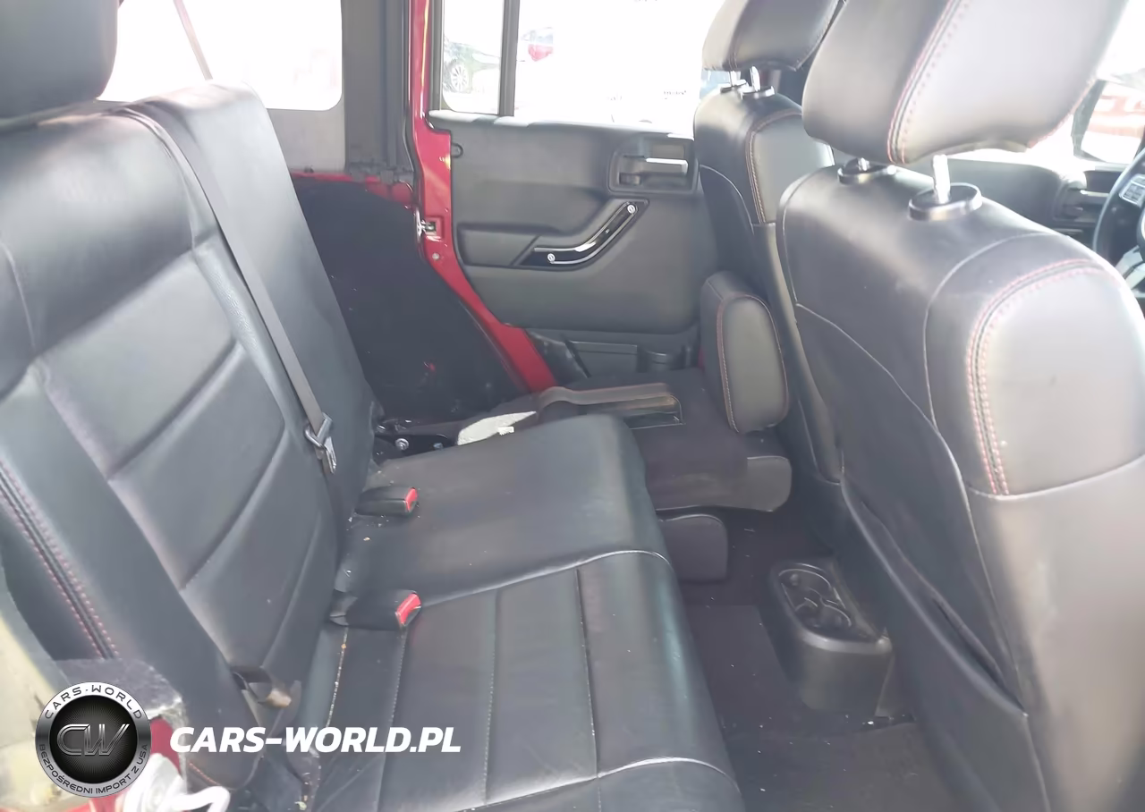 2012 Jeep Wrangler Unlimited Sahara VIN:1C4BJWEG3CL250642 - 8