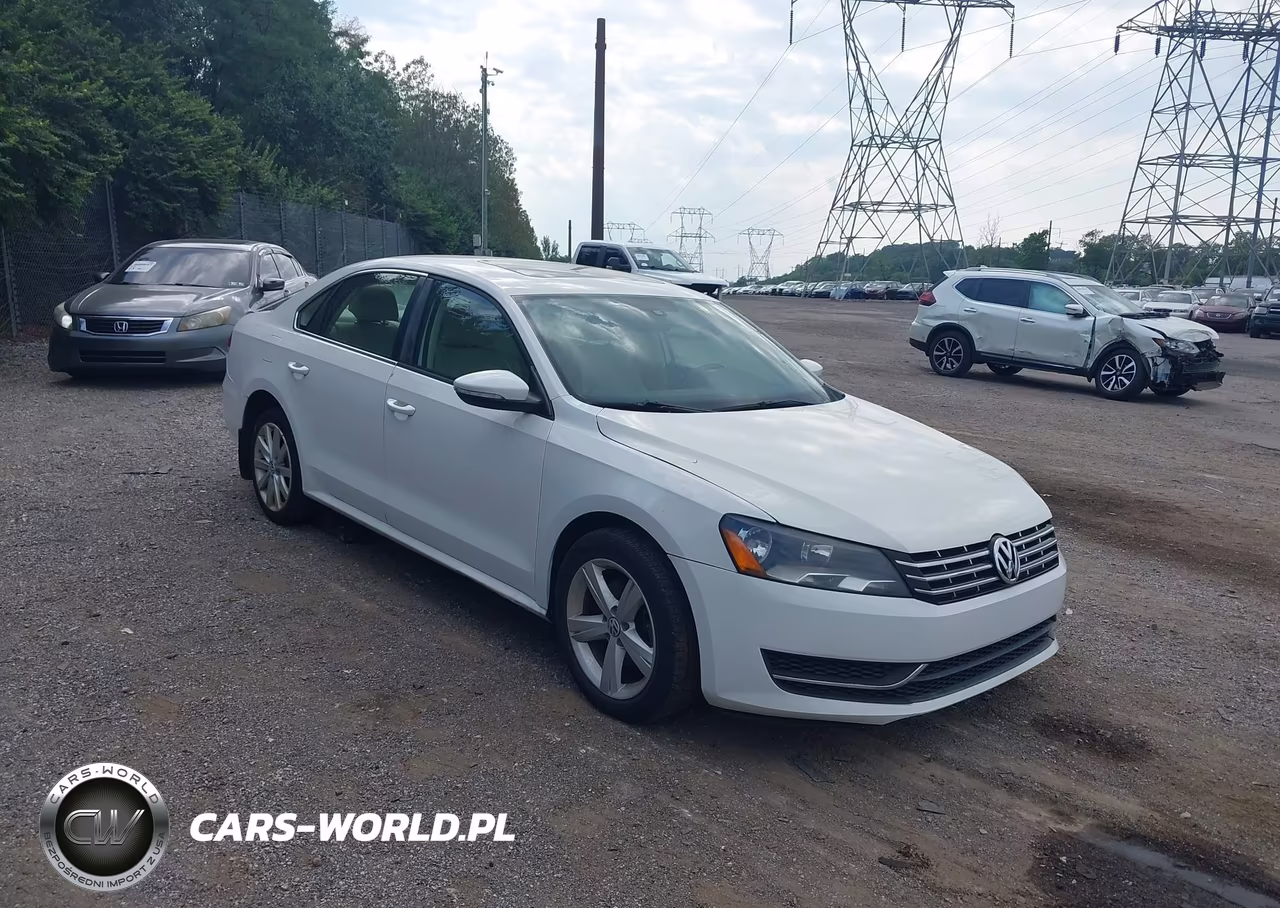 2013 VOLKSWAGEN PASSAT SE