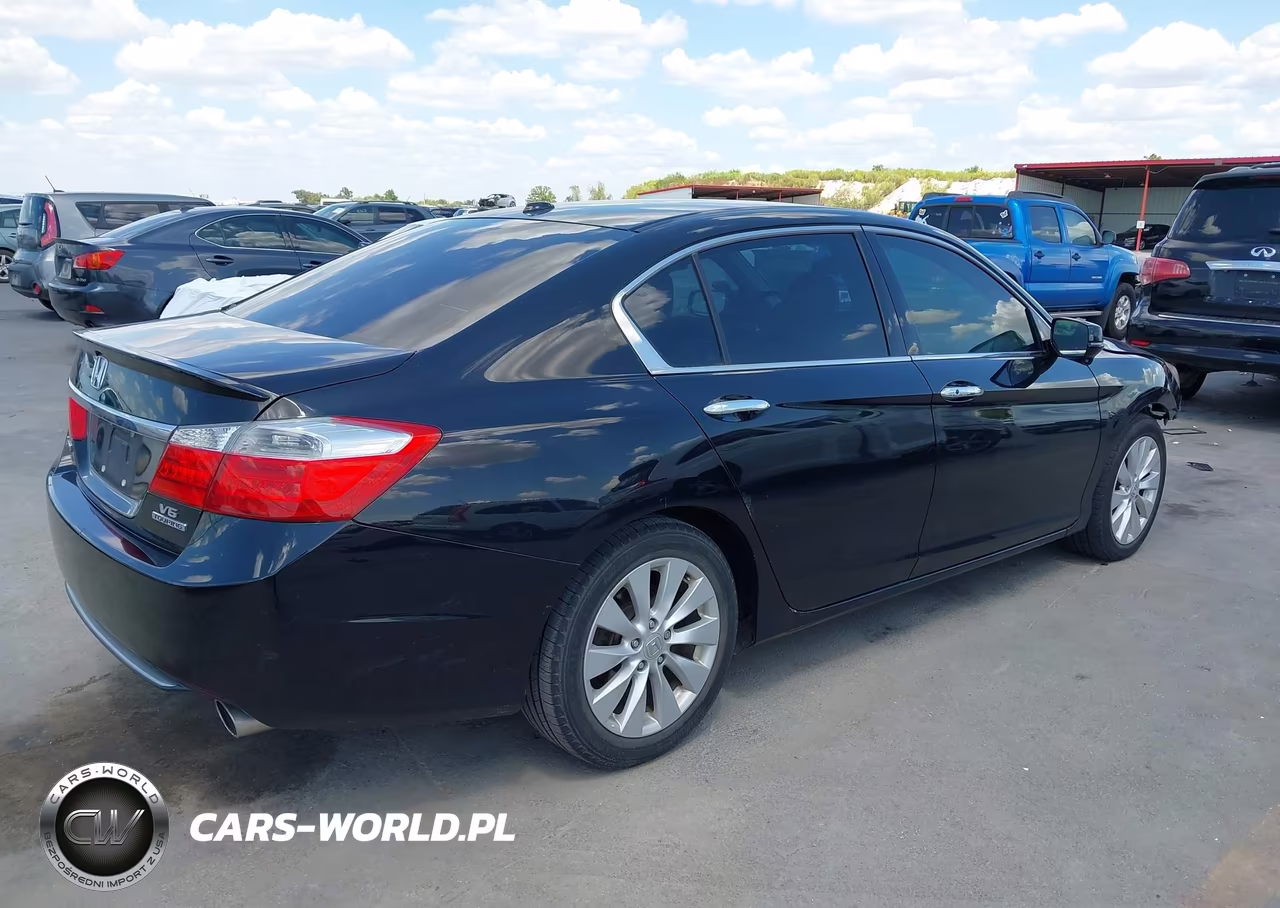 2013 Honda Accord Touring VIN:1HGCR3F9XDA046429 - 4