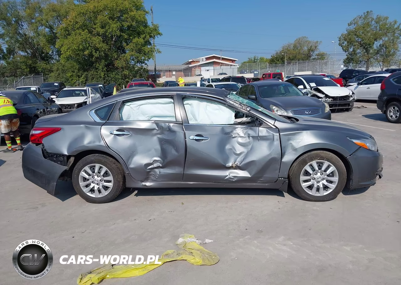 2016 Nissan Altima 2.5 S VIN:1N4AL3AP3GC266765 - 14