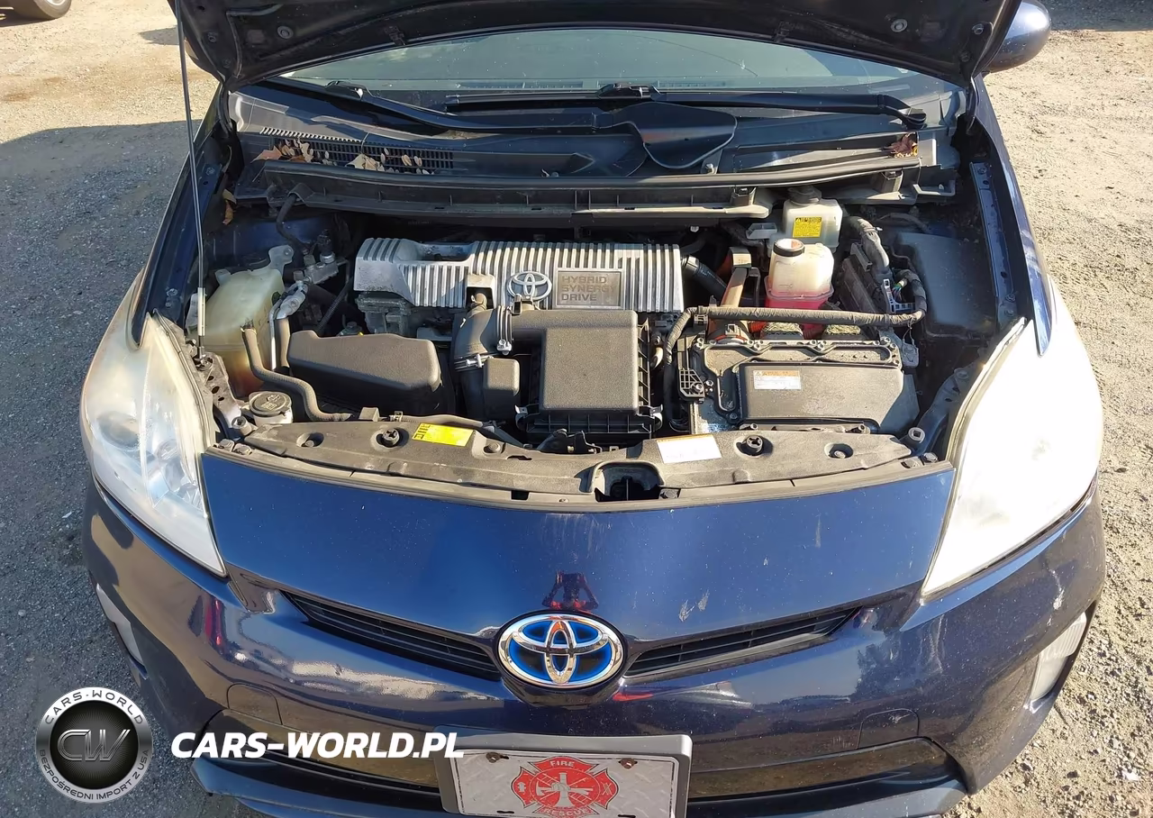 2015 Toyota Prius Two VIN:JTDKN3DU2F0434504 - 10