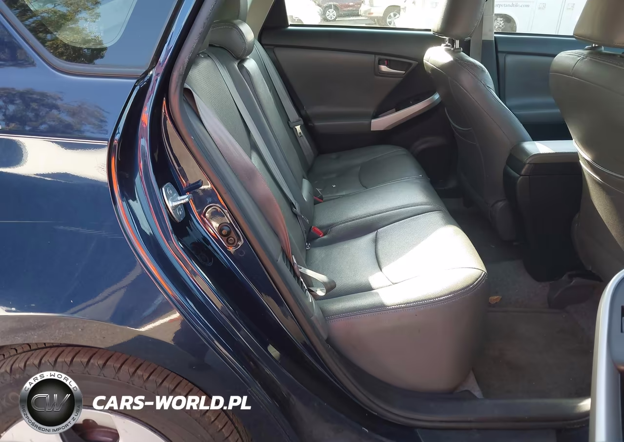 2015 Toyota Prius Two VIN:JTDKN3DU2F0434504 - 8