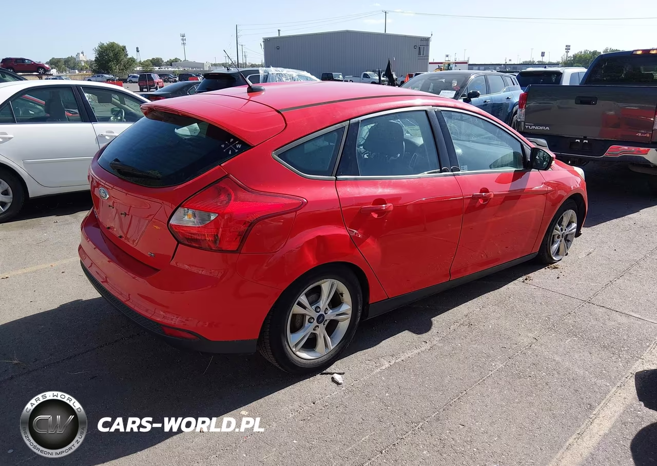 2014 Ford Focus Se VIN:1FADP3K20EL199768 - 4