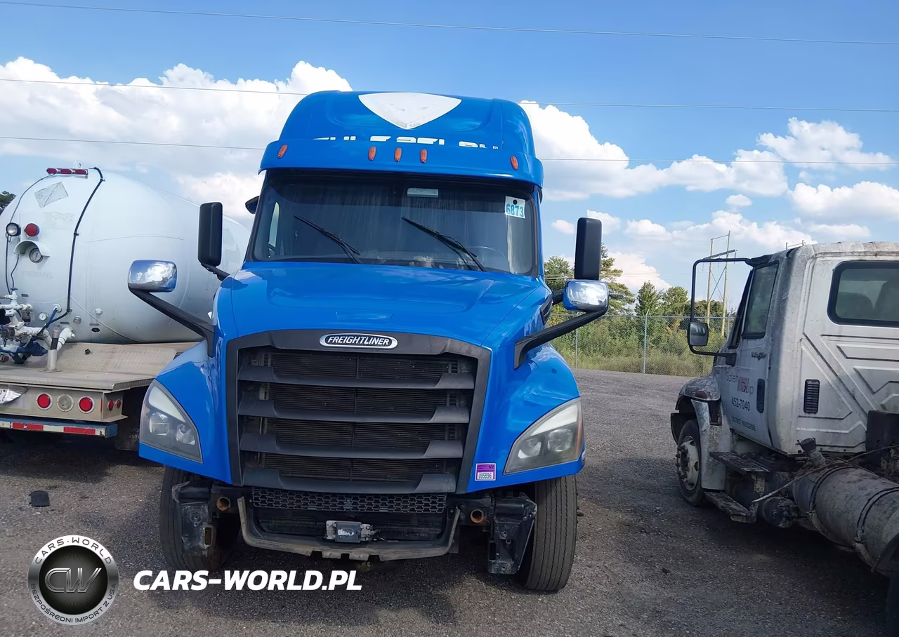 2019 Freightliner New Cascadia 126 VIN:1FUJHHDRXKLKP4384 - 12