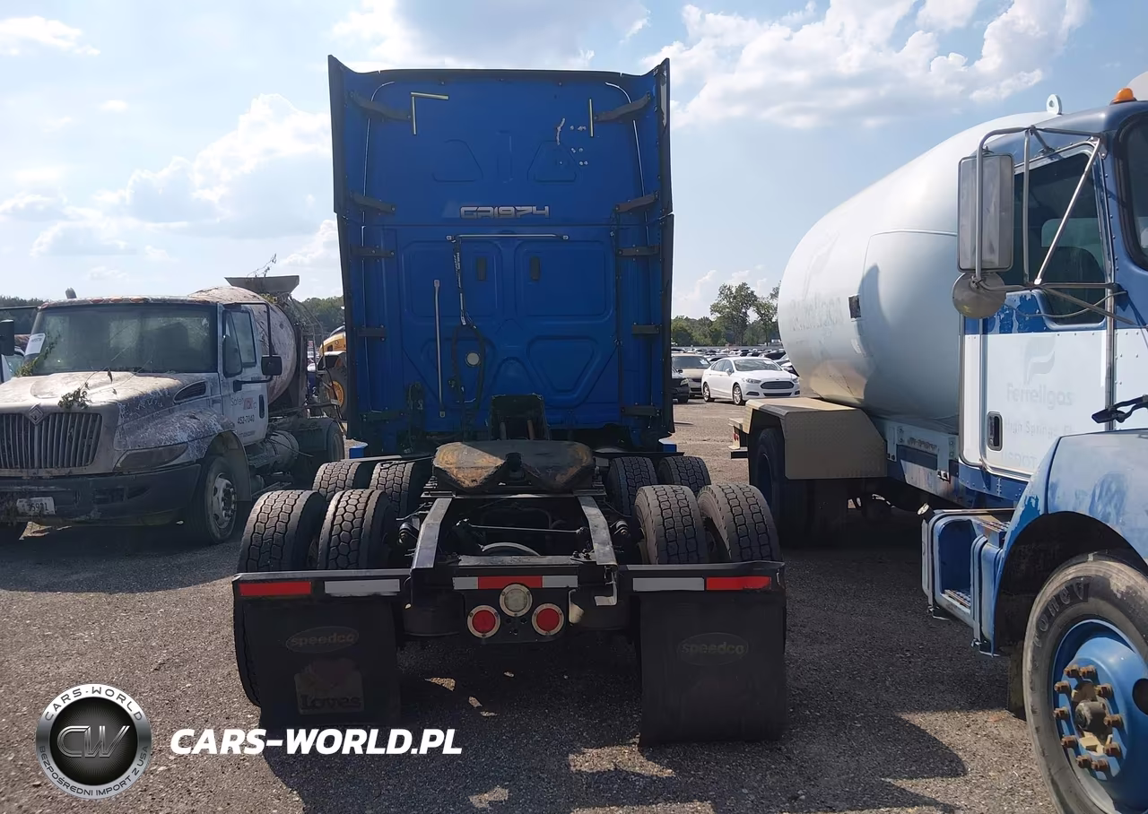 2019 Freightliner New Cascadia 126 VIN:1FUJHHDRXKLKP4384 - 15