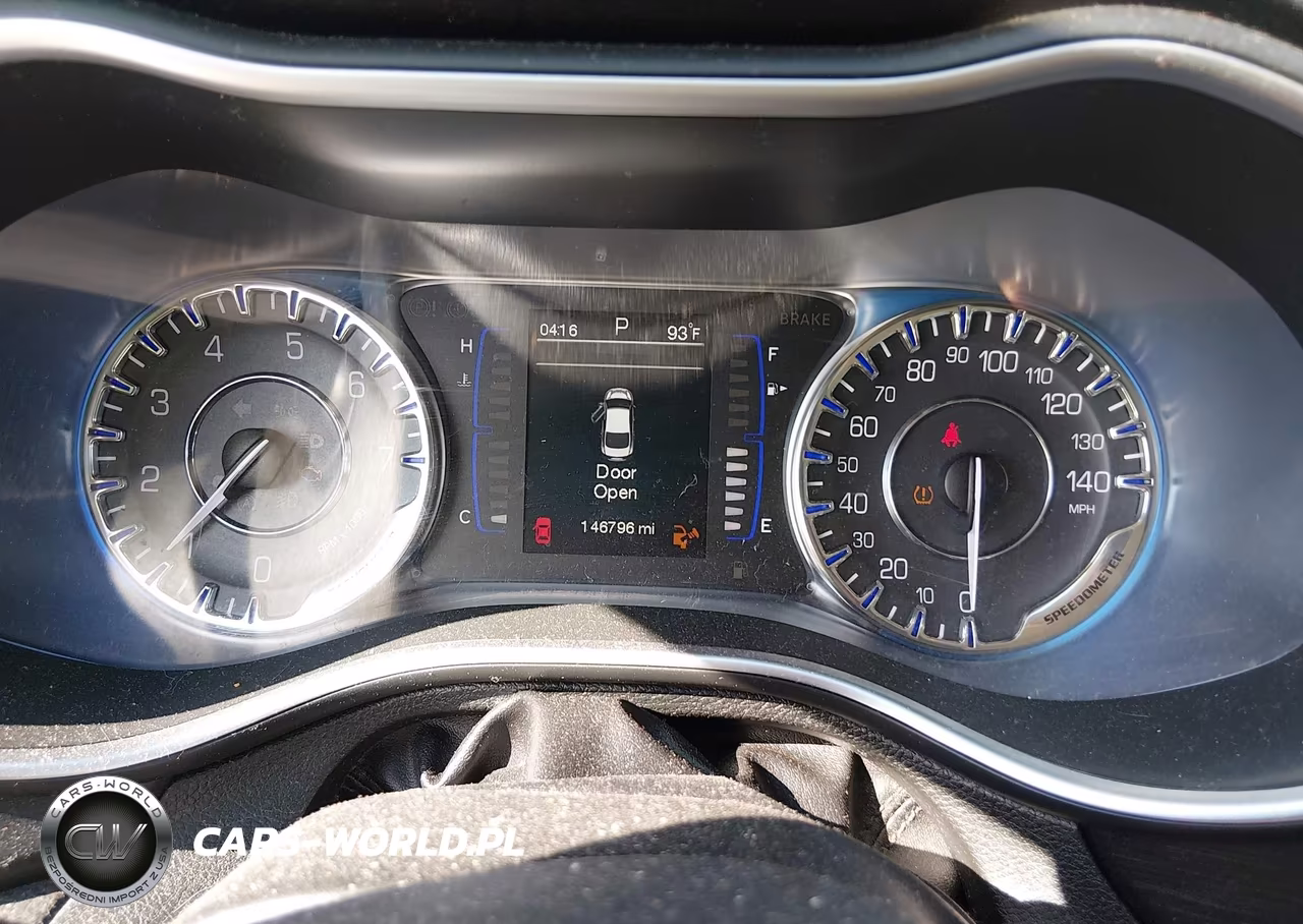 2015 Chrysler 200 Limited VIN:1C3CCCAB2FN640703 - 7