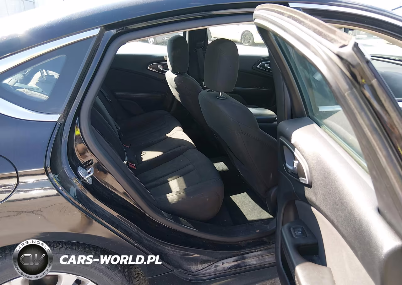2015 Chrysler 200 Limited VIN:1C3CCCAB2FN640703 - 8