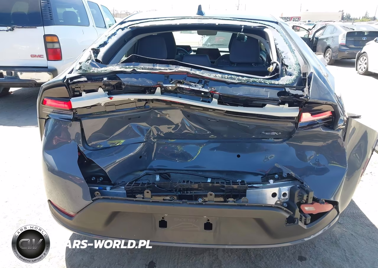 2024 Toyota Prius Le VIN:JTDACAAU2R3041583 - 6