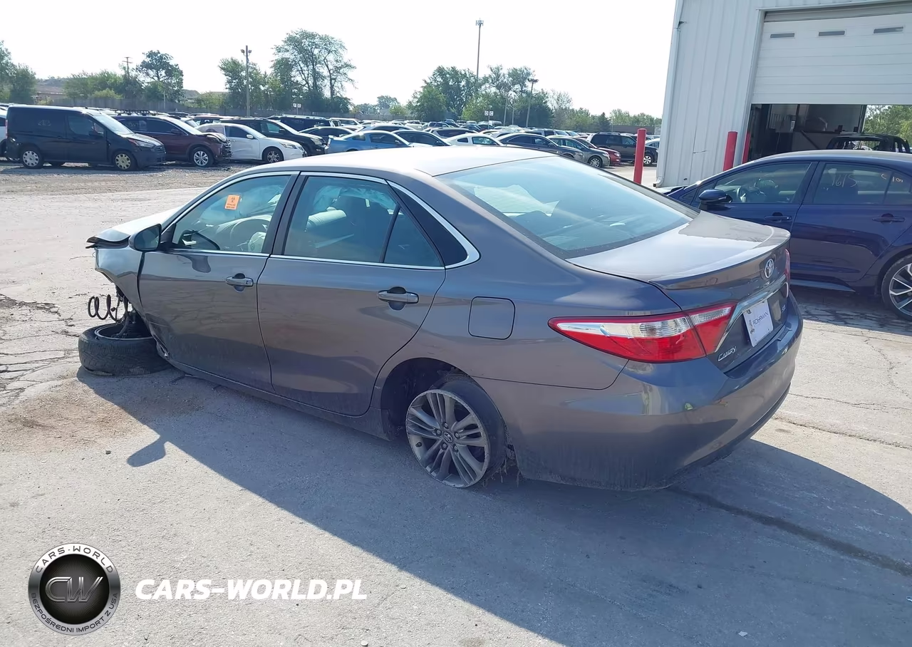 2017 Toyota Camry Se VIN:4T1BF1FK5HU321179 - 3