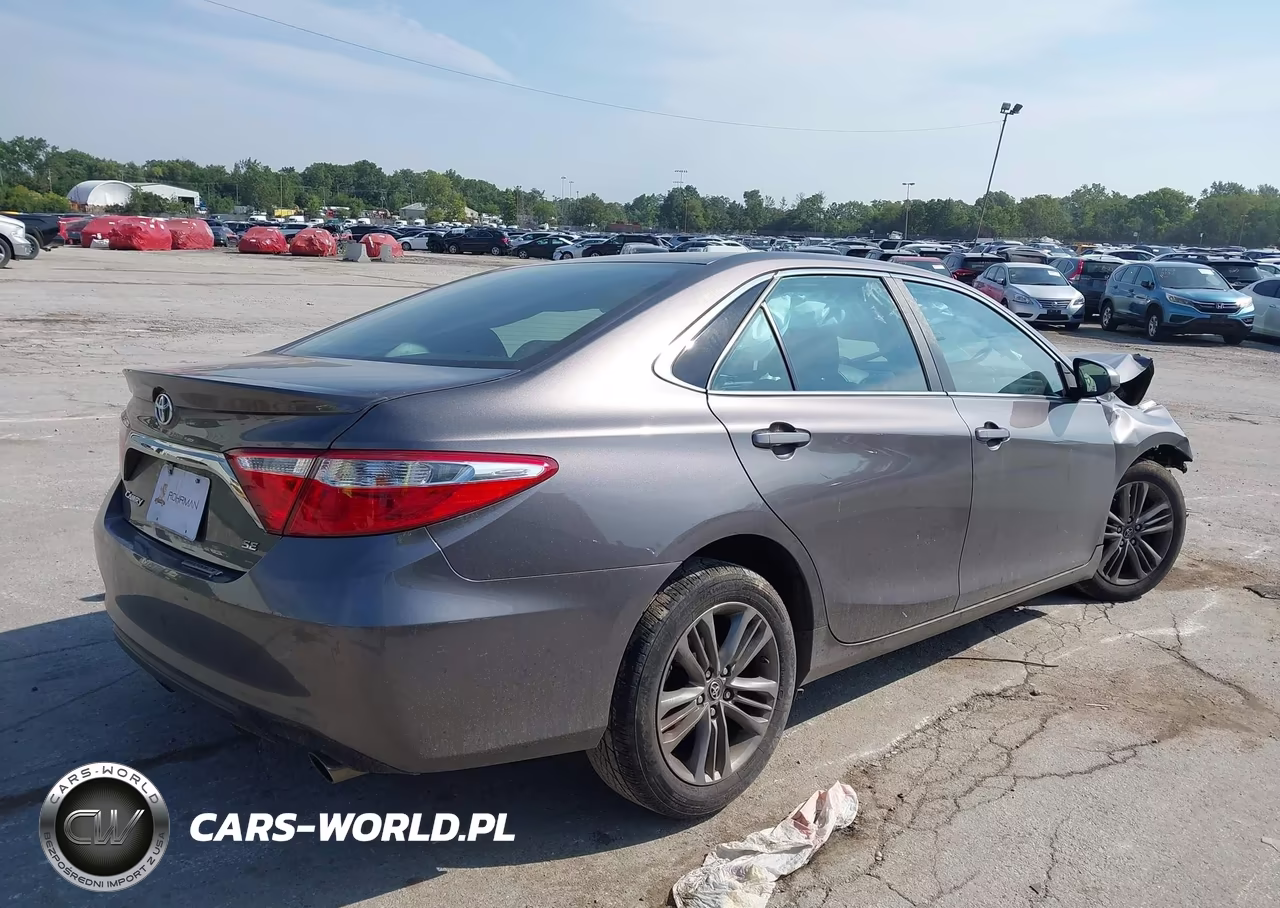 2017 Toyota Camry Se VIN:4T1BF1FK5HU321179 - 4