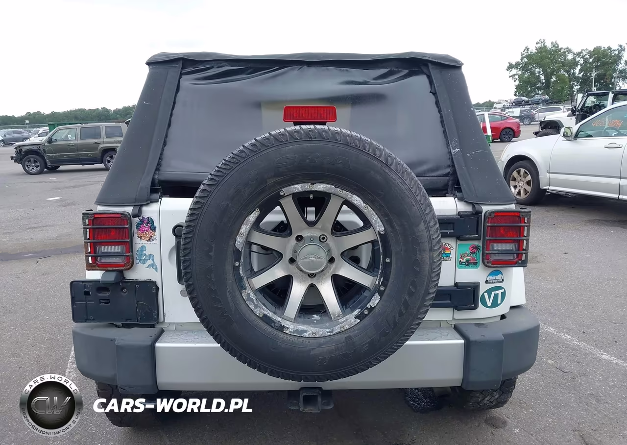 2011 Jeep Wrangler Sahara VIN:1J4AA5D17BL633544 - 17