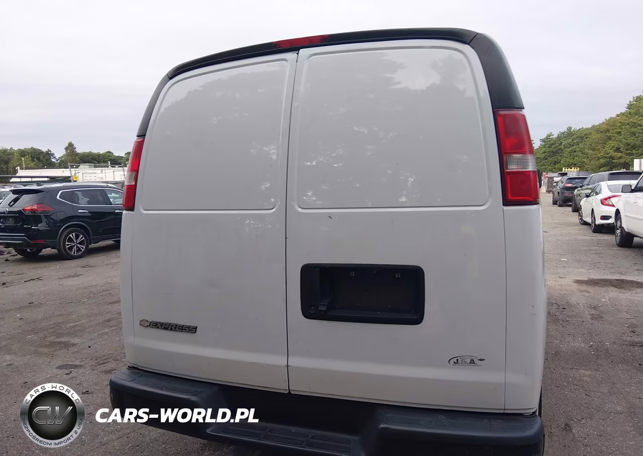 2018 Chevrolet Express 2500 Work Van VIN:1GCWGAFP4J1302855 - 16