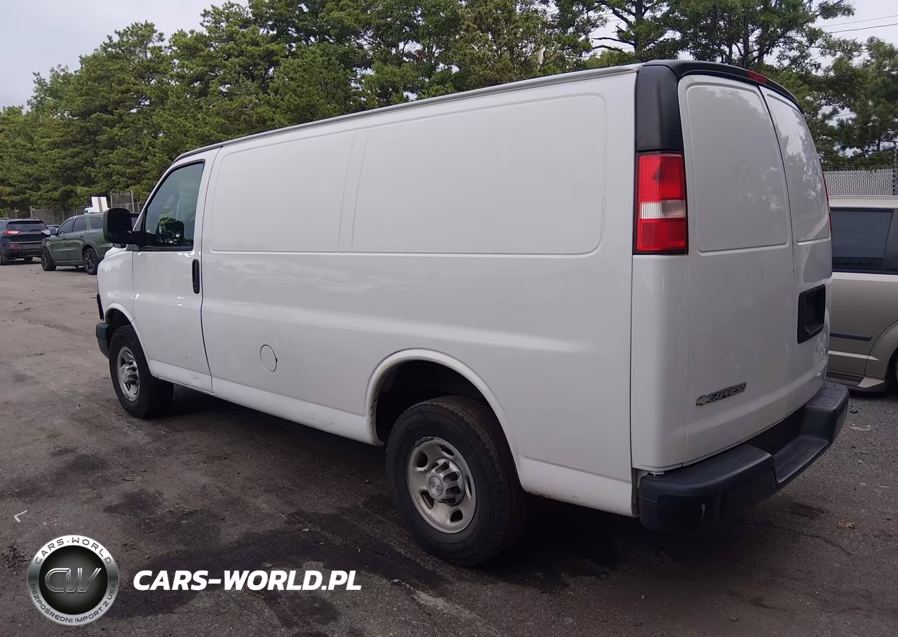 2018 Chevrolet Express 2500 Work Van VIN:1GCWGAFP4J1302855 - 3