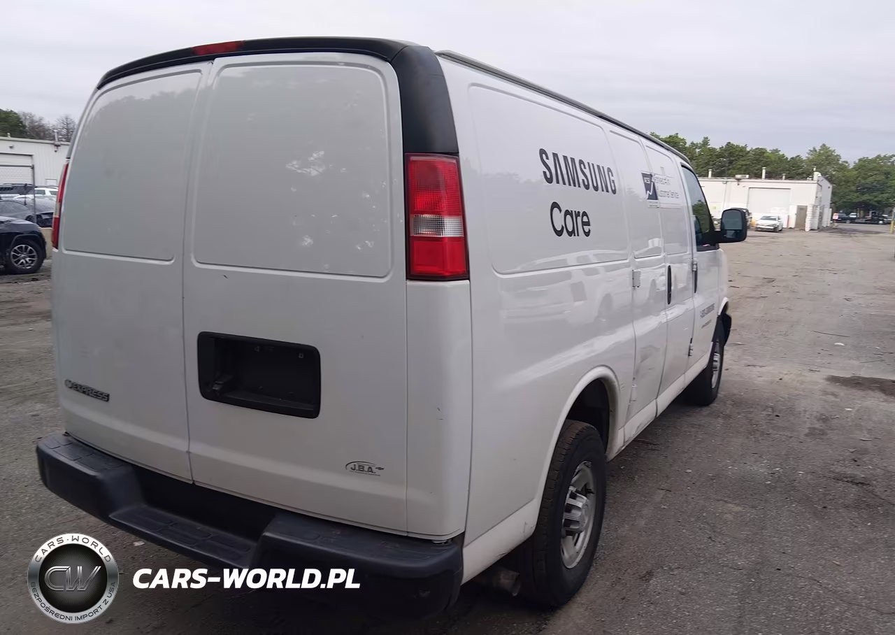 2018 Chevrolet Express 2500 Work Van VIN:1GCWGAFP4J1302855 - 4