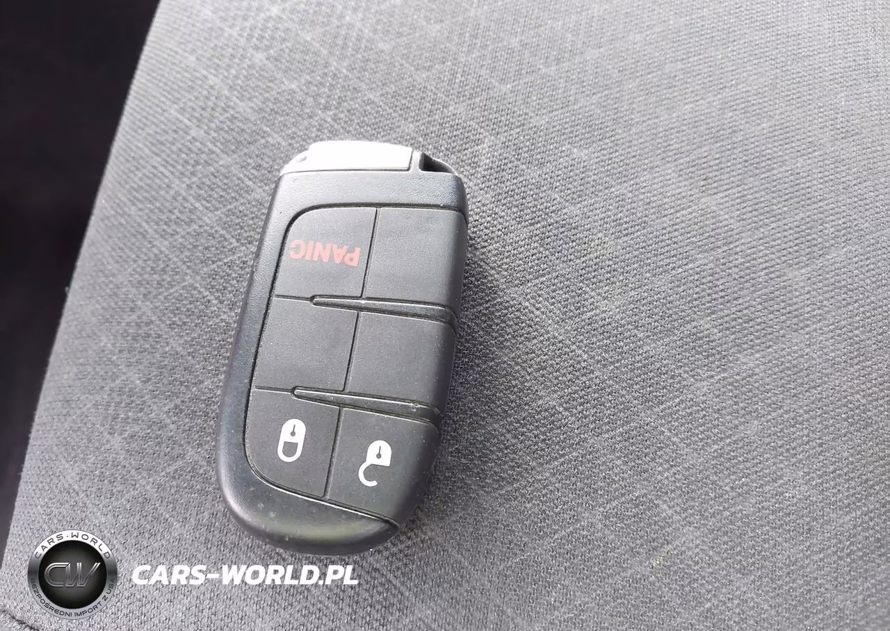 2019 Jeep Grand Cherokee Laredo E 4X4 VIN:1C4RJFAG1KC826439 - 11