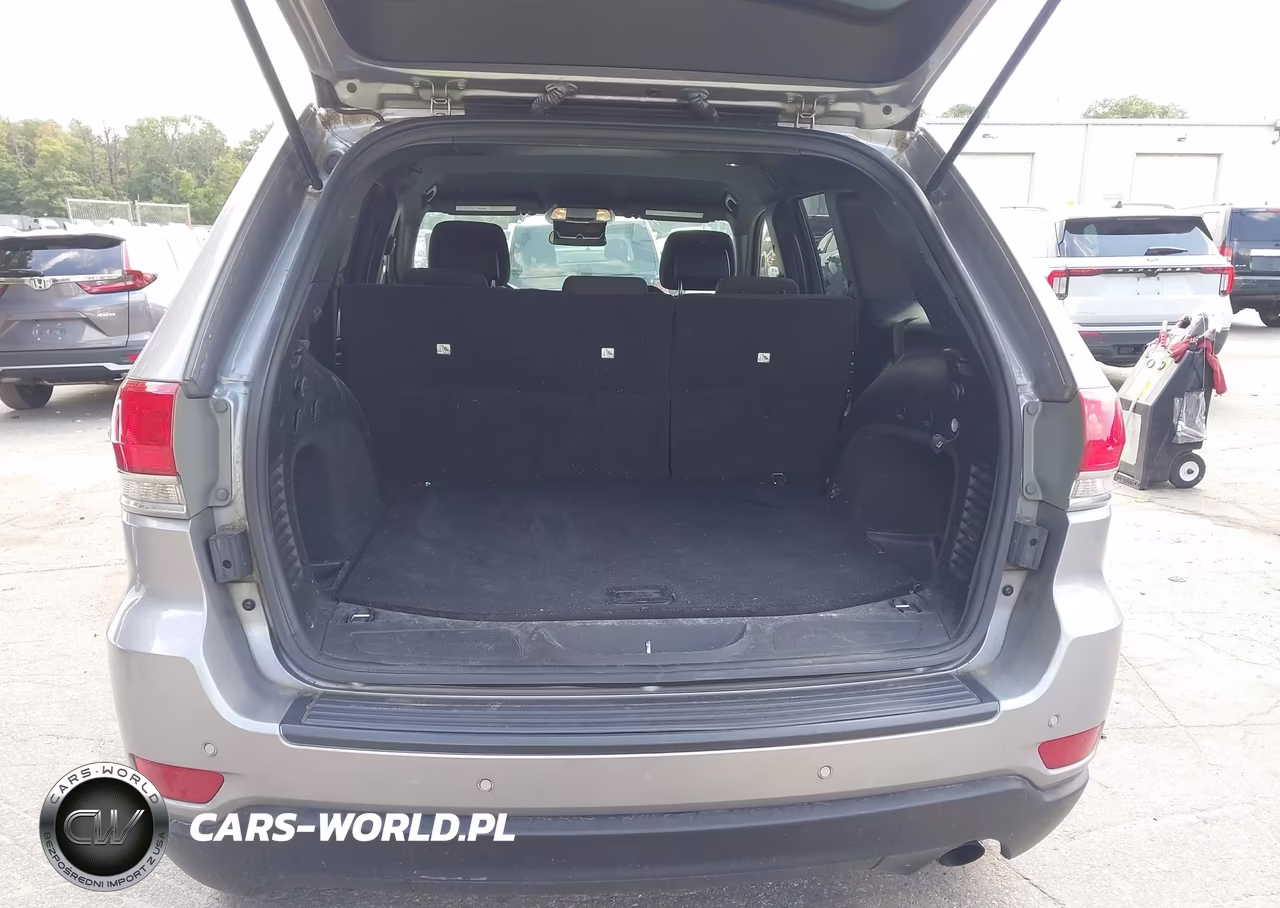 2019 Jeep Grand Cherokee Laredo E 4X4 VIN:1C4RJFAG1KC826439 - 19
