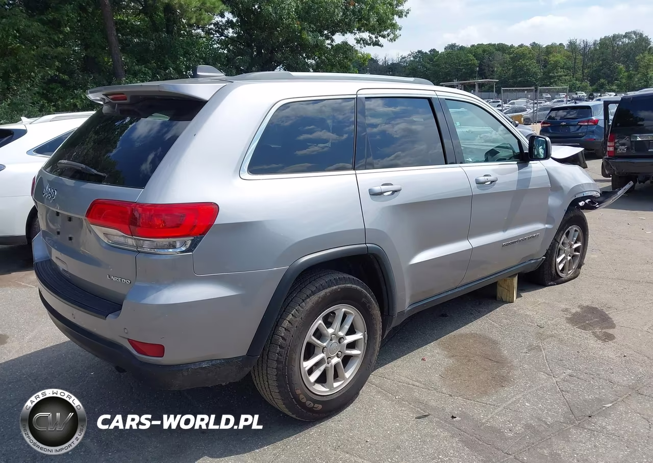 2019 Jeep Grand Cherokee Laredo E 4X4 VIN:1C4RJFAG1KC826439 - 4