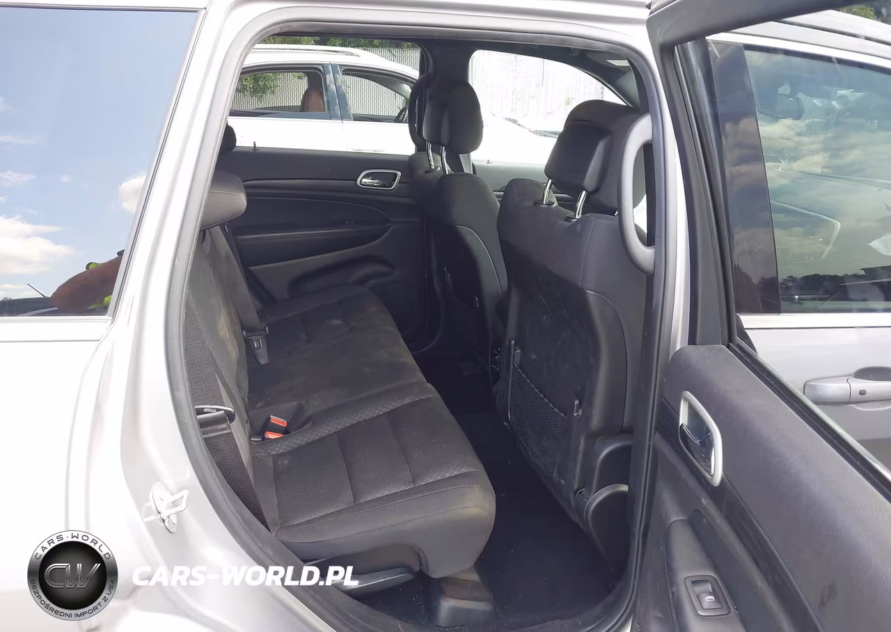 2019 Jeep Grand Cherokee Laredo E 4X4 VIN:1C4RJFAG1KC826439 - 8