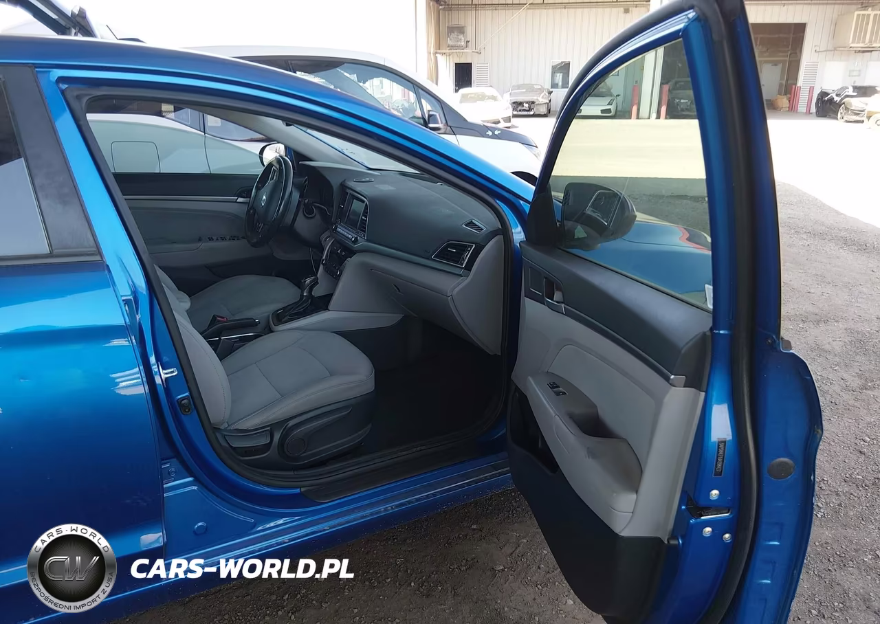 2018 Hyundai Elantra Value Edition VIN:5NPD84LF9JH398427 - 5