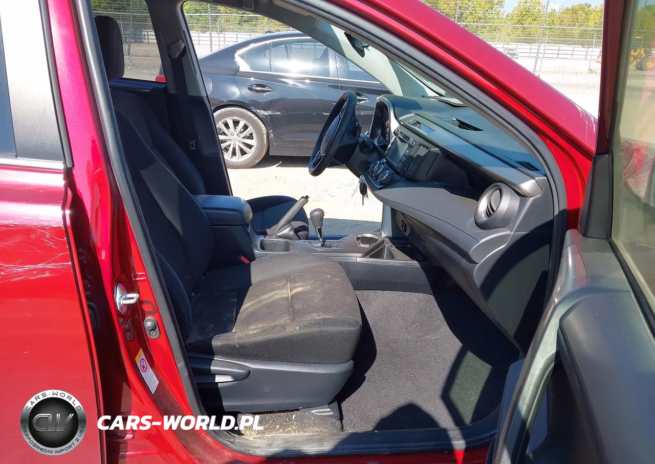 2018 Toyota Rav4 Le VIN:JTMBFREV5JD255494 - 5